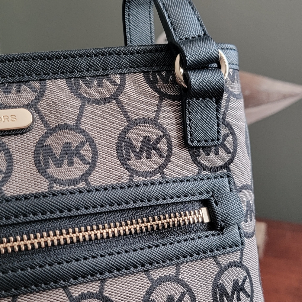 Michael Kors Signature Canvas Black Crossgrain Leather Jacquard Crossbody Bag - Picture 10 of 16